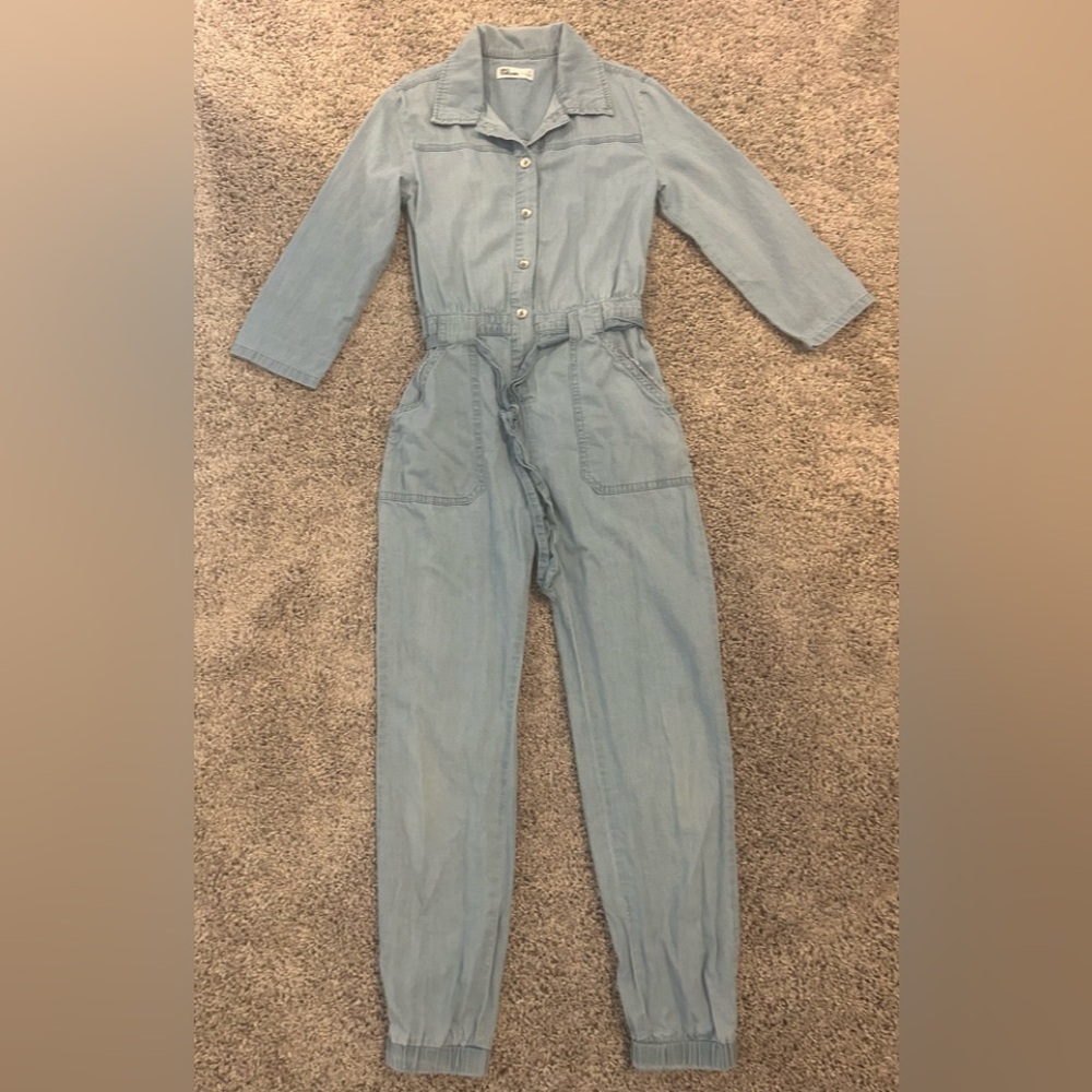 Girls Jumpsuit. Size: 8